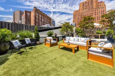 16 Hudson St #PH6A, New York, NY 10013