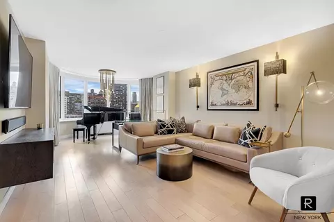 330 E 38th St #9-AQ, New York, NY 10016