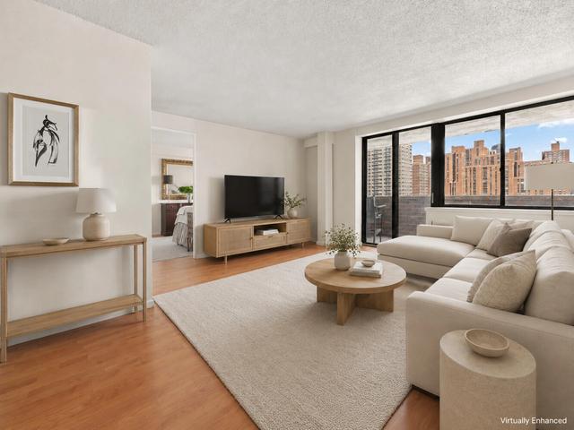 233 E 86th St #20B, New York, NY 10028