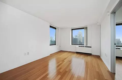 100 W 39th St #42E, New York, NY 10018