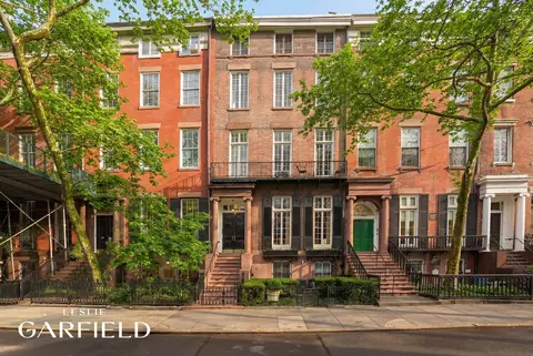 23 Washington Sq N, New York, NY 10011