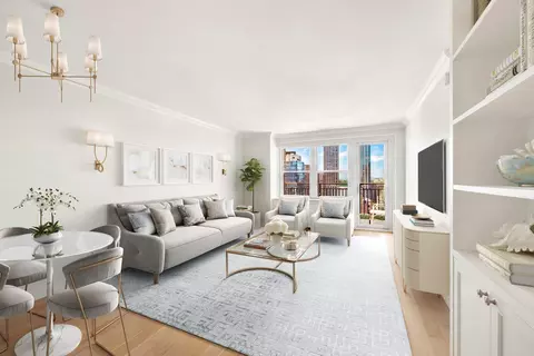 201 W 70th St #25L, New York, NY 10023