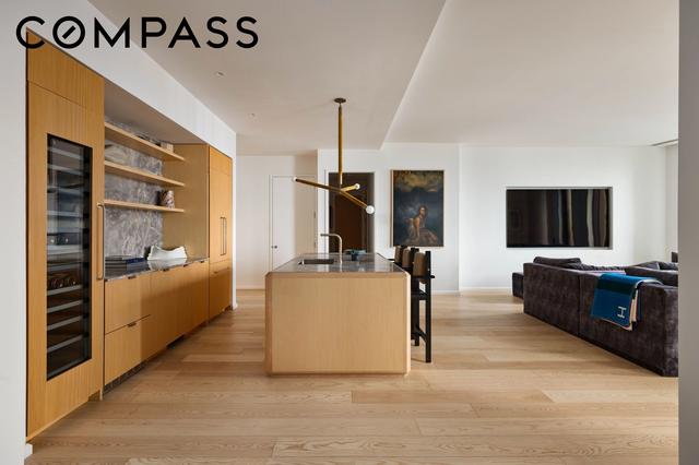 30 Front St #21D, Brooklyn, NY 11201