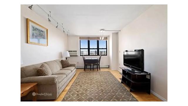 300 W 110th St #15A, New York City, NY 10025
