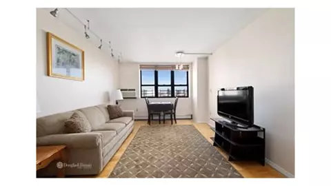 300 W 110th St #15A, New York City, NY 10025
