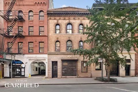 180 E 73rd St, New York, NY 10021