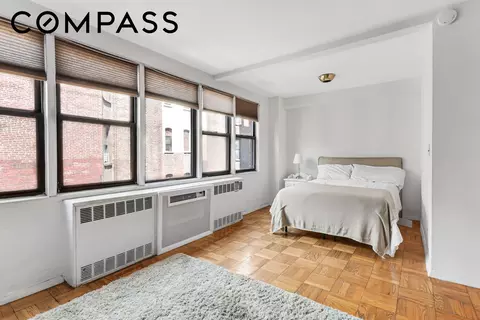 241 E 76th St #6B, New York, NY 10021
