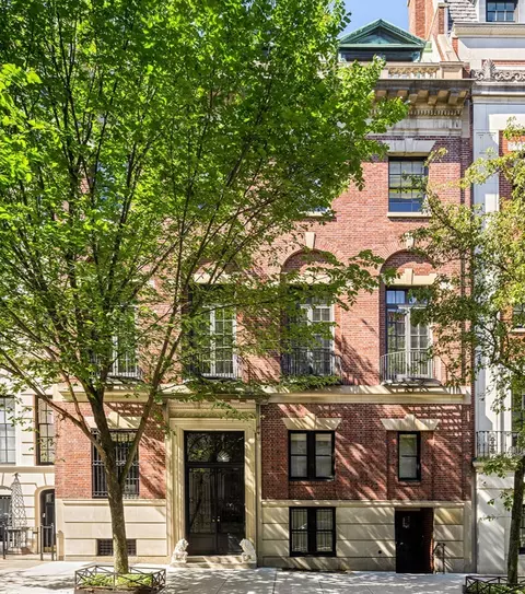 10-12 E 94th St, New York, NY 10128