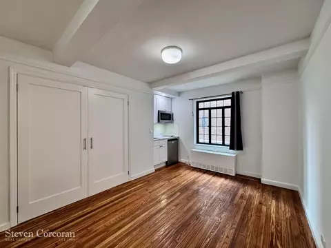 25 Tudor City Pl #1910, New York, NY 10017