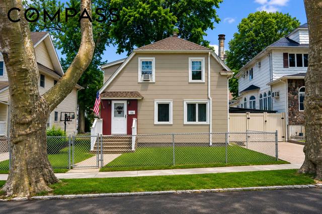 196 Prescott Ave, Staten Island, NY 10306