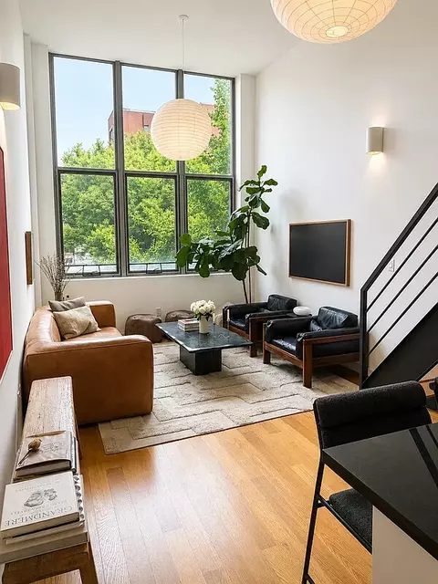 236 N 7th St #2R, Brooklyn, NY 11211
