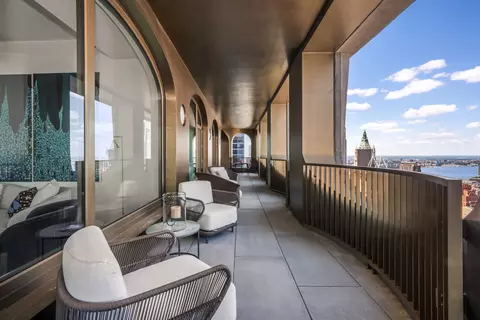 130 William St #PH62A, New York, NY 10038