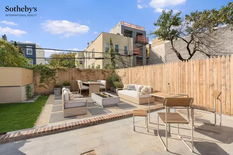 216 20th St #1B, Brooklyn, NY 11232