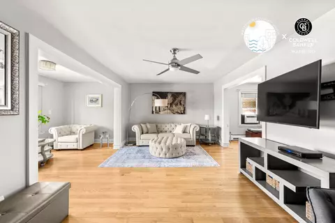 29-10 Butler St, New York City, NY 11369