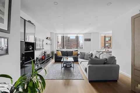 30 W 61st St #17C, New York, NY 10023