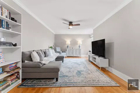 39-60 52nd St #6D, New York City, NY 11377
