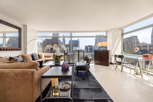 721 5th Ave #47A, New York, NY 10022