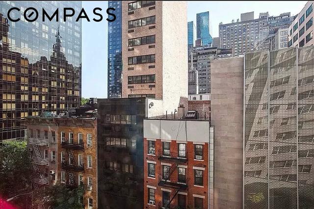 321 E 48th St #8E, New York, NY 10017