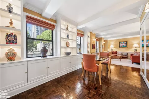 235 E 49th St #5B, New York, NY 10017