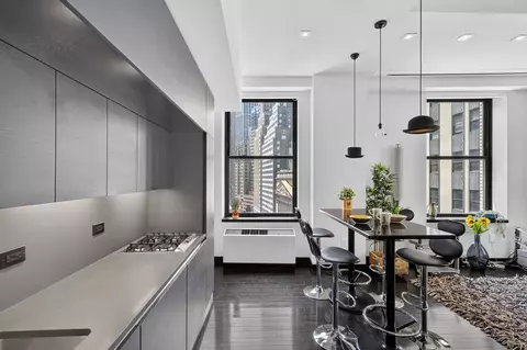 20 Pine St #908, New York, NY 10005