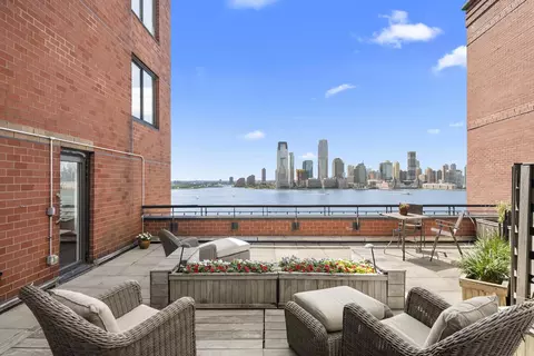 377 Rector Pl #14-B, New York, NY 10280