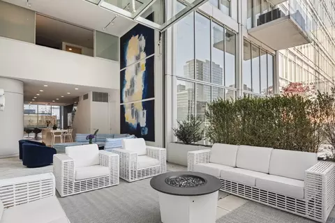 524 W 19th St #1A, New York, NY 10011