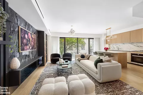 139 E 23rd St #3, New York, NY 10010