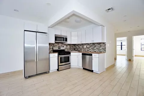 Kitchen - 626 Greene Ave, Brooklyn, NY 11221 photo 1 of 1