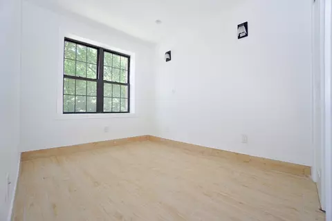 Bedroom - 626 Greene Ave, Brooklyn, NY 11221 photo 3 of 4