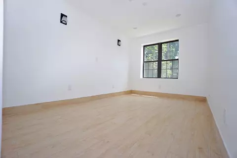 Bedroom - 626 Greene Ave, Brooklyn, NY 11221 photo 2 of 4