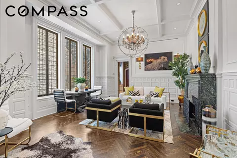 4 E 82nd St #1/2R, New York, NY 10028