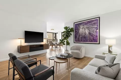 190 E 72nd St #19B, New York, NY 10021