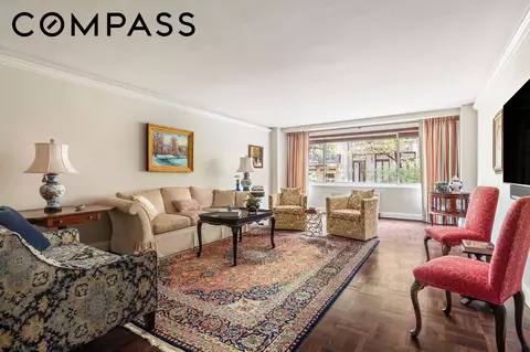 10 E 70th St #3A, New York, NY 10021