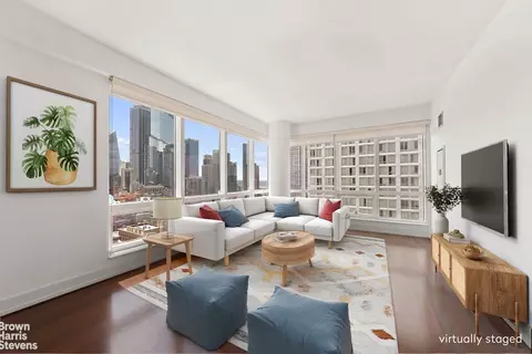 350 W 42nd St #24A, New York, NY 10036