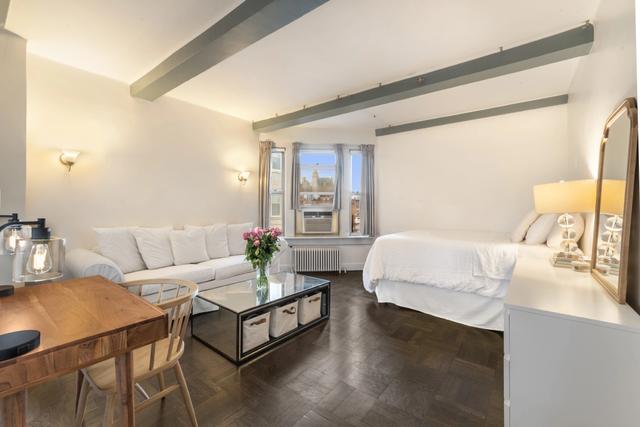 24 5th Ave #1225, New York, NY 10011