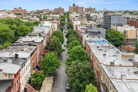154 Pulaski St, Brooklyn, NY 11206