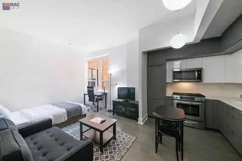 416 W 52nd St #624, New York, NY 10019