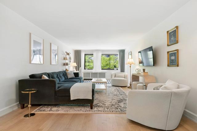 85 8th Ave #3F, New York, NY 10011