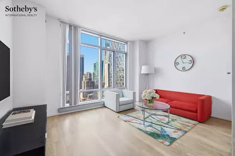 18 W 48th St #31D, New York, NY 10036