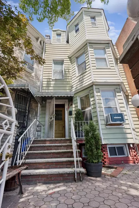 285 Winthrop St, Brooklyn, NY 11225
