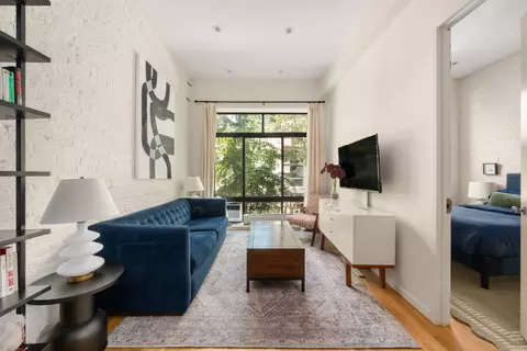 23 E 10th St #3D, New York, NY 10003
