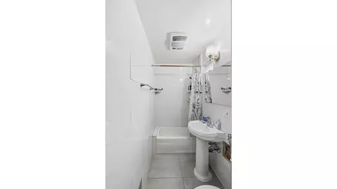 200 E 7th St, Brooklyn, NY 11218 photo 17