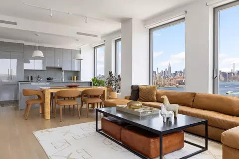 8 S 4th St #22E, Brooklyn, NY 11249