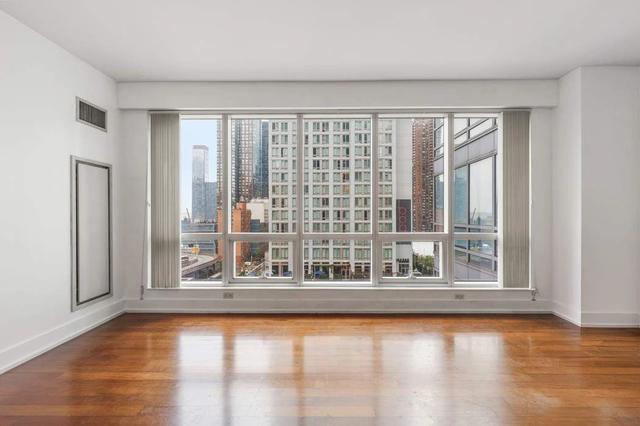 350 W 42nd St #10M, New York, NY 10036