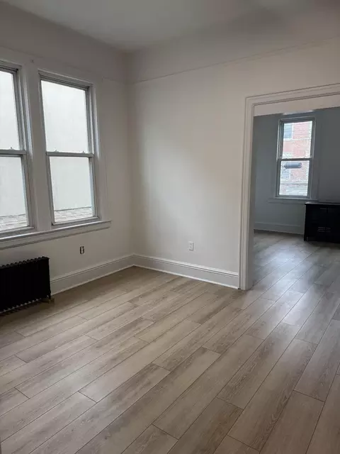 28-30 43rd St, New York City, NY 11103