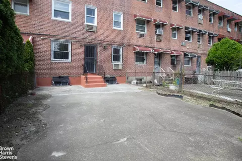 Exterior - 1041 E 85th St, Brooklyn, NY 11236 photo 3 of 4