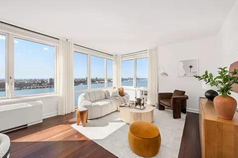 80 Riverside Blvd #37A, New York, NY 10069
