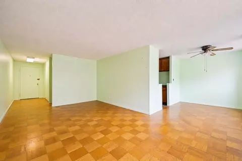 Living - 75 Henry St #1-E, Brooklyn, NY 11201 photo 2 of 3