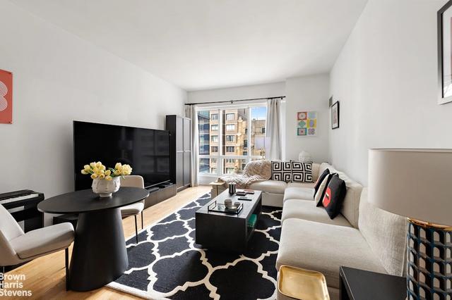 350 W 42nd St #18E, New York, NY 10036