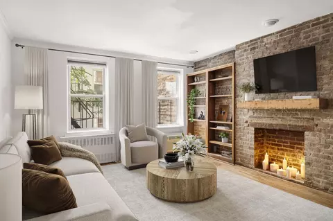323 E 21st St #M4, New York, NY 10010